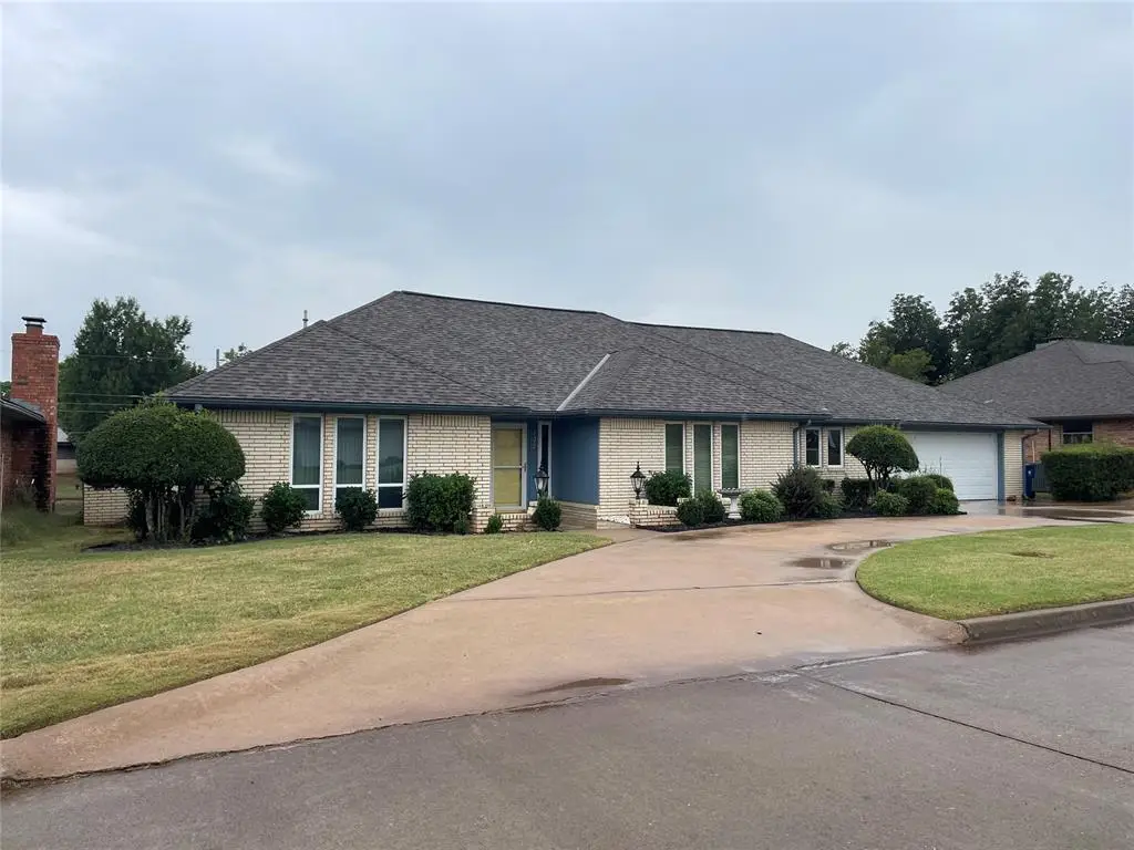 127 Rosewood Drive, Chickasha, OK 73018 - Image #1