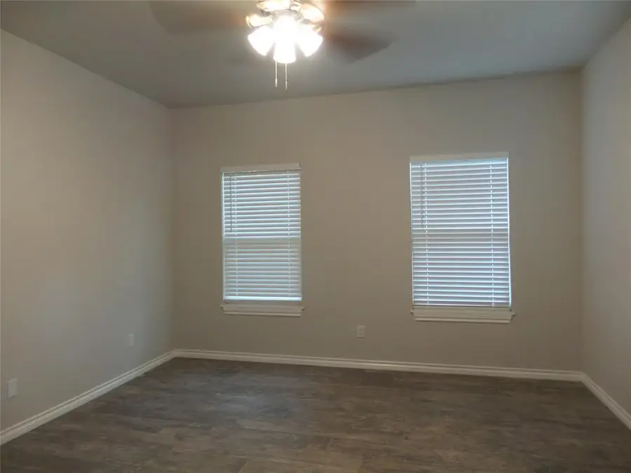 1741 NE 11th Street, Oklahoma City, OK 73117 - Image #2