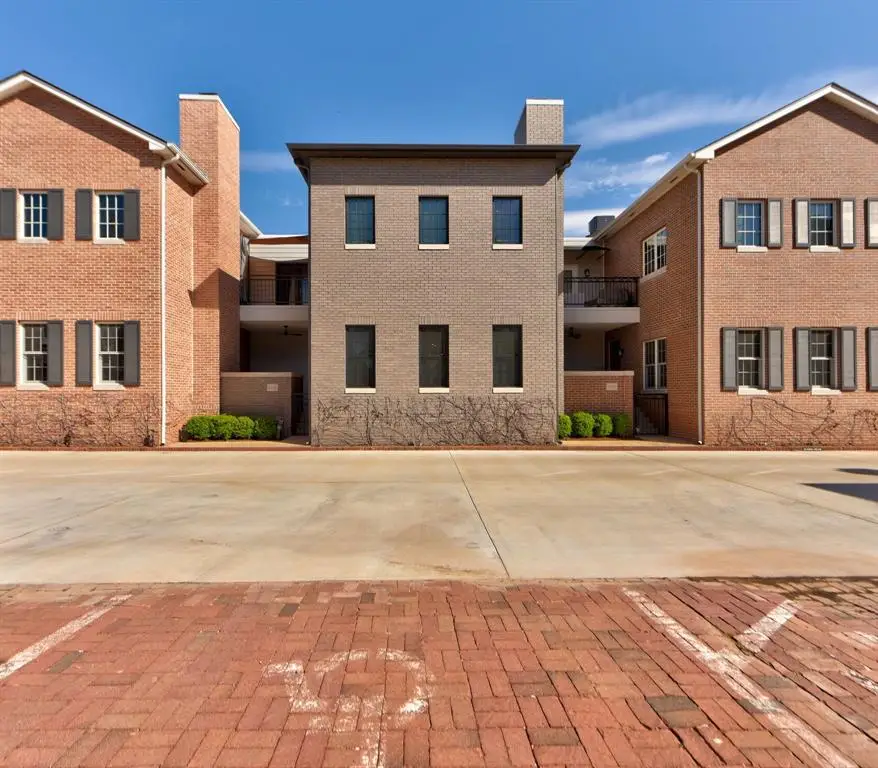 3109 Hickory Sign Post Road #33B, Oklahoma City, OK 73116 - Image #2