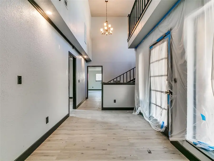 6208 W Gun Hill Way, Warr Acres, OK 73132 - Image #2