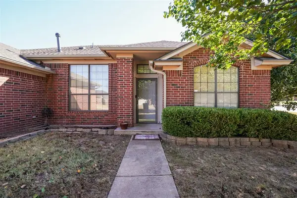 16300 Seminole Pointe Place, Edmond, OK 73013