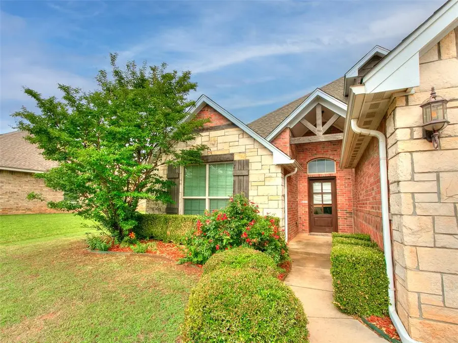 4901 Arbuckle Drive, Edmond, OK 73025 - Image #2