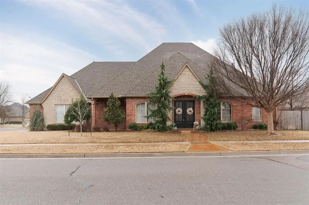 3101 White Cedar Drive, Moore, OK 73160 - Image #1