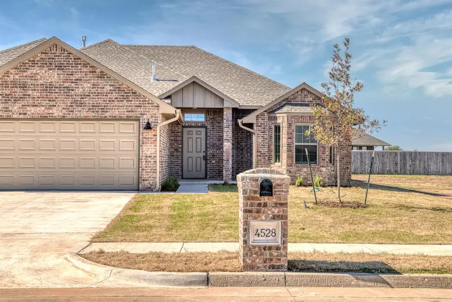 4528 Adobe Court, Yukon, OK 73099 - Image #2