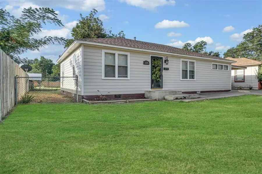 220 E Van Buren Street, Mangum, OK 73554 - Image #2