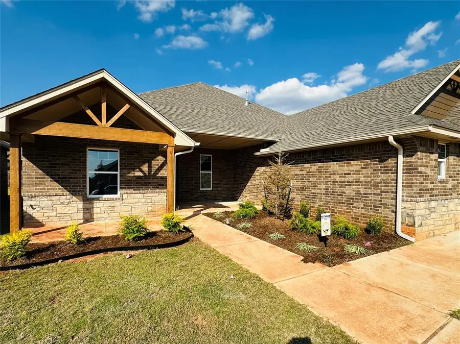 2915 Summit Hollow Circle, Norman, OK 73071 - Image #2