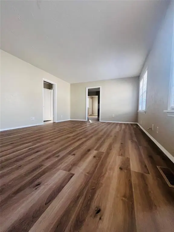 1305 Klabzuba Avenue, Prague, OK 74864 - Image #2