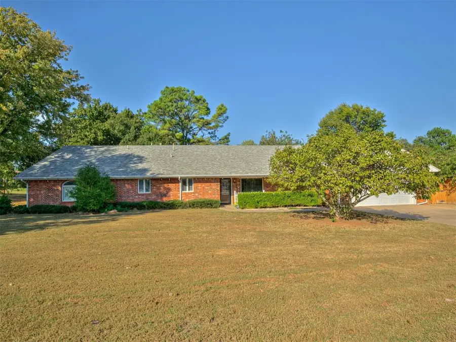 2420 Pearl Street, Chickasha, OK 73018 - Image #2