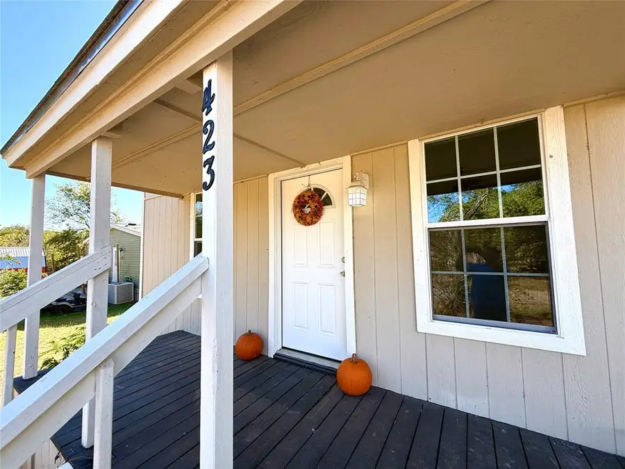 423 Loy Street, Meeker, OK 74855 - Image #2