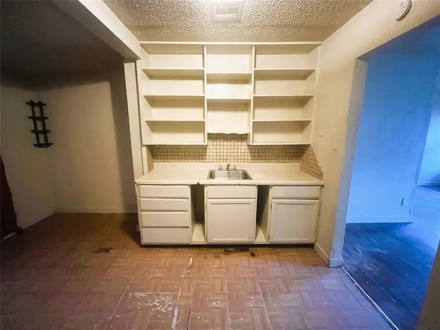 1308 Windemere Drive, Oklahoma City, OK 73117 - Image #2