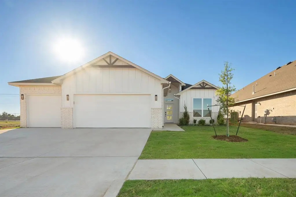 5017 Misty Wood Lane, Mustang, OK 73064 - Image #1