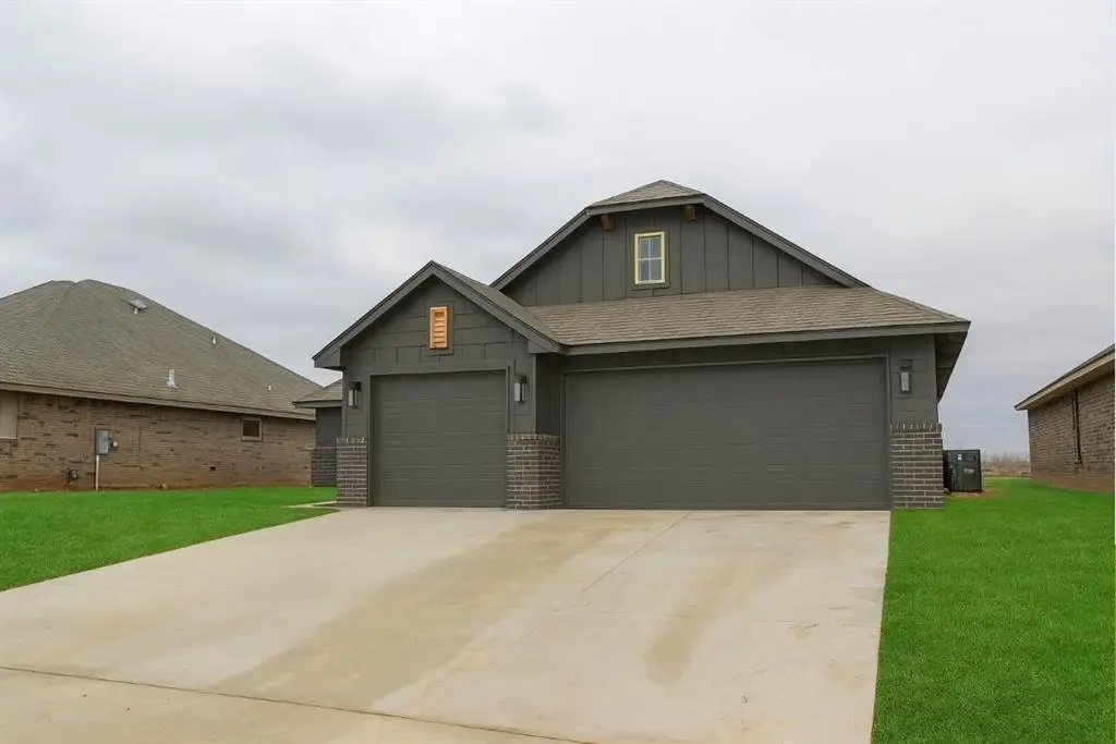 621 Honey Springs Lane, Shawnee, OK 74804 - Image #1
