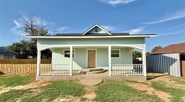 209 E 2nd Street, Blair, OK 73526