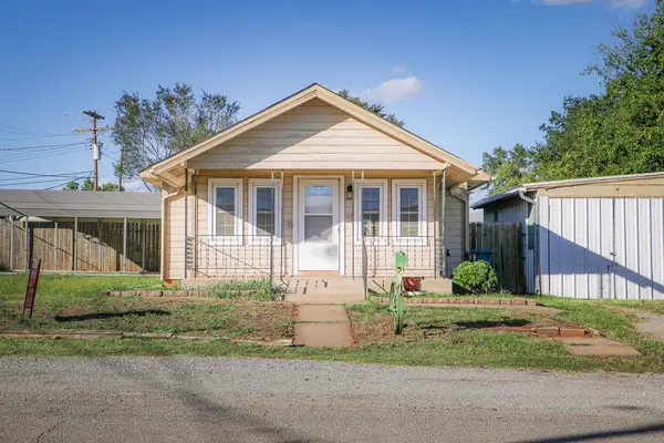 801 E 1st Street, Cordell, OK 73632