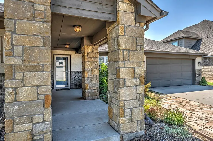 15905 Tall Grass Drive, Moore, OK 73170 - Image #3