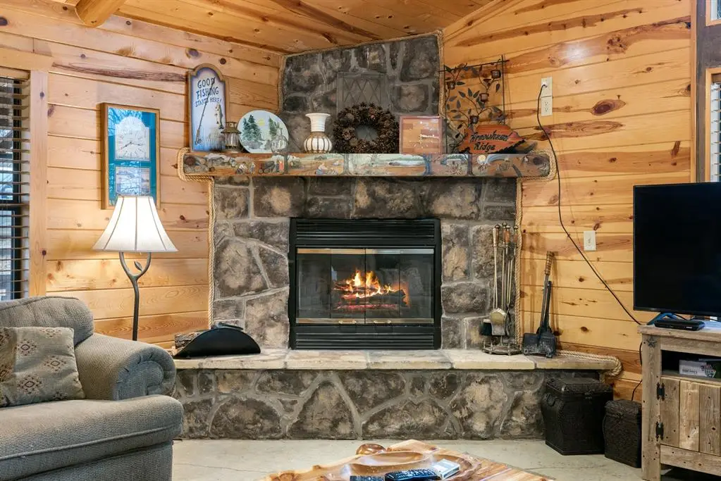 139 Paddlefish, Broken Bow, OK 74728 - Image #1