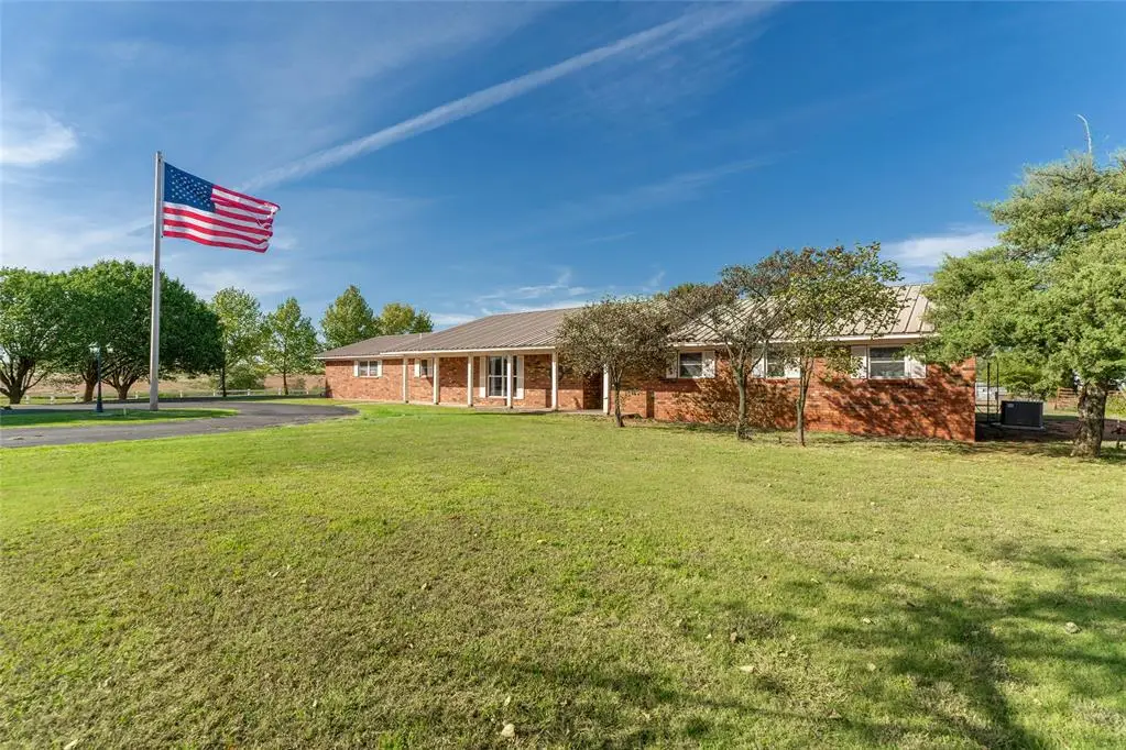 22609 E 1000 Road, Arapaho, OK 73620 - Image #1