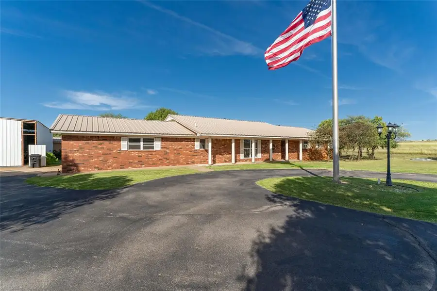 22609 E 1000 Road, Arapaho, OK 73620 - Image #3