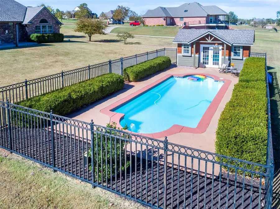 2521 Shoreline Drive, Norman, OK 73026 - Image #2