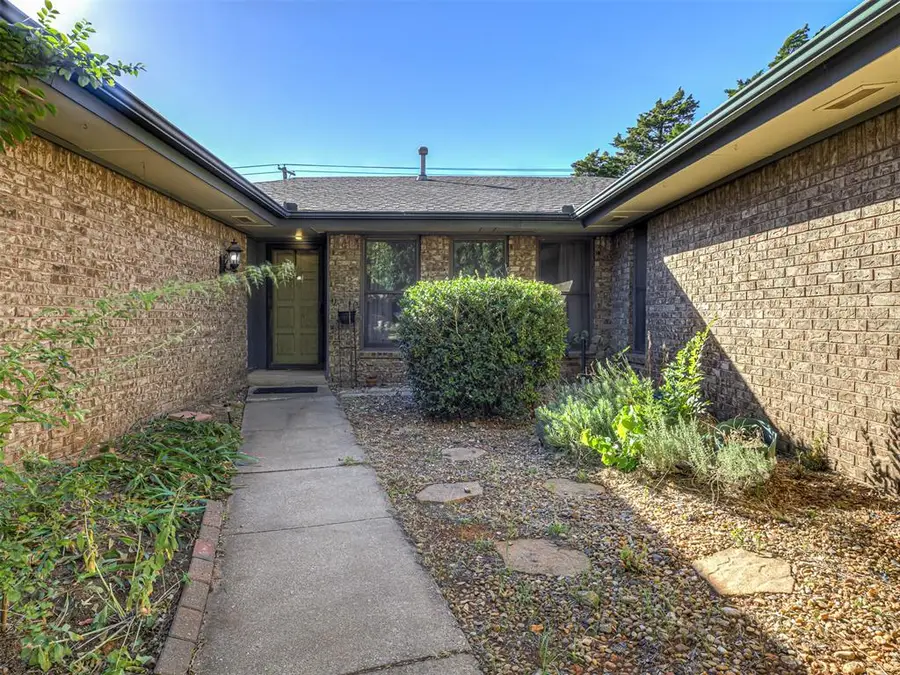 7313 Kingsridge Road, Oklahoma City, OK 73132 - Image #2