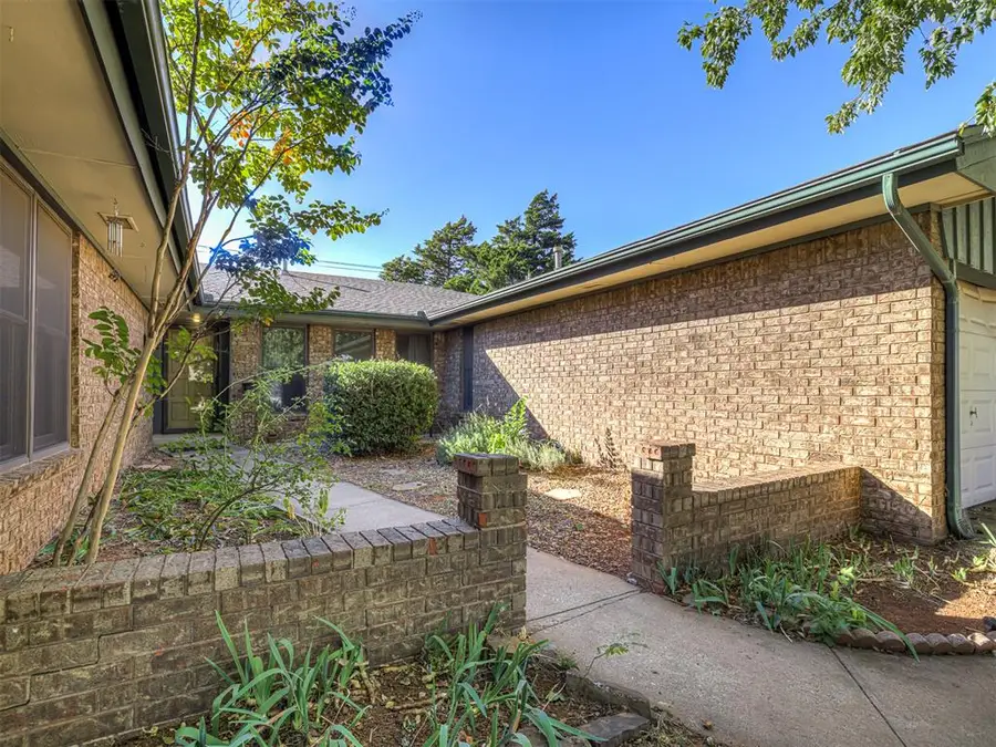 7313 Kingsridge Road, Oklahoma City, OK 73132 - Image #3