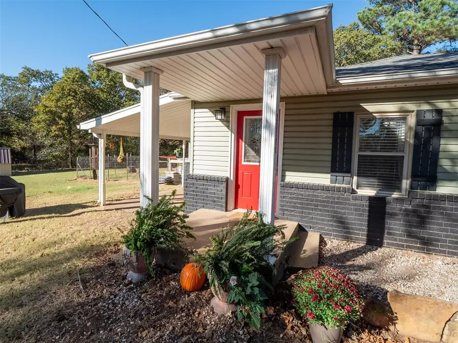 33109 Hardesty Road, Shawnee, OK 74801 - Image #3