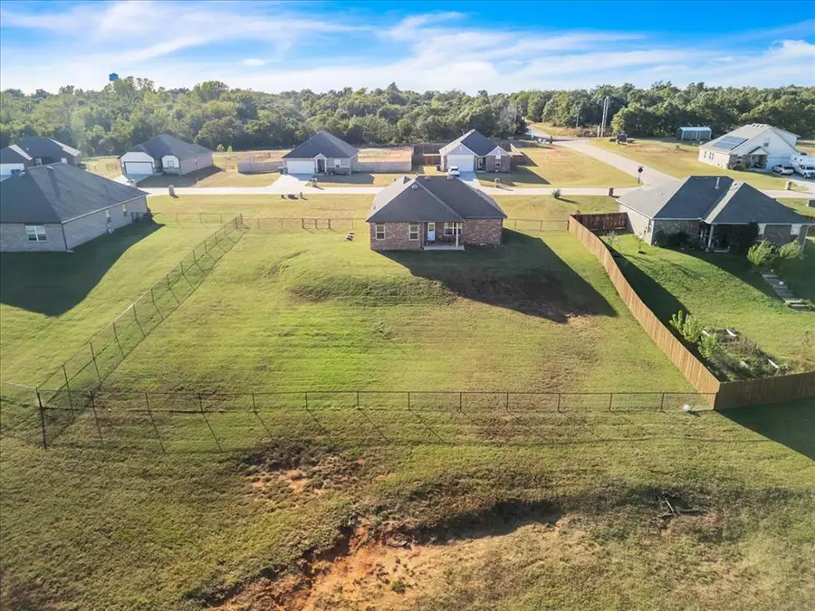 11654 Split Oak Circle, Guthrie, OK 73044 - Image #2