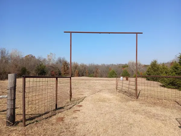 5601 E Etowah Road, Noble, OK 73068