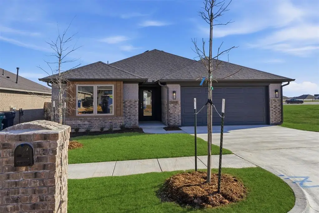 3208 Pagoda Pead Drive, Yukon, OK 73099 - Image #1
