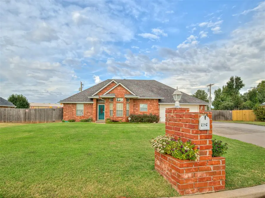 1621 Silver Oak Drive, Blanchard, OK 73010 - Image #2