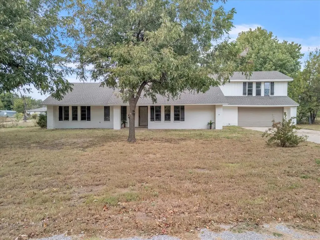 14875 Arrowhead Drive, Yukon, OK 73099 - #1