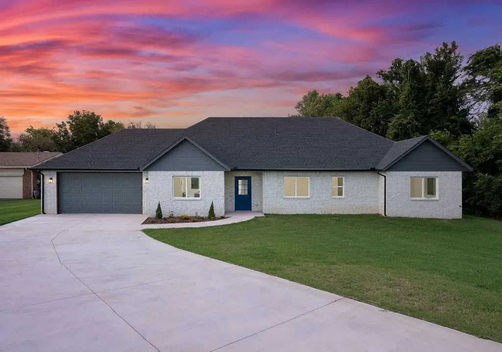 9717 NE 10th Street, Midwest City, OK 73130 - Image #1