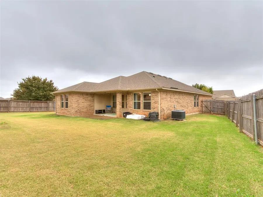 19117 Hecho Drive, Edmond, OK 73012 - Image #3