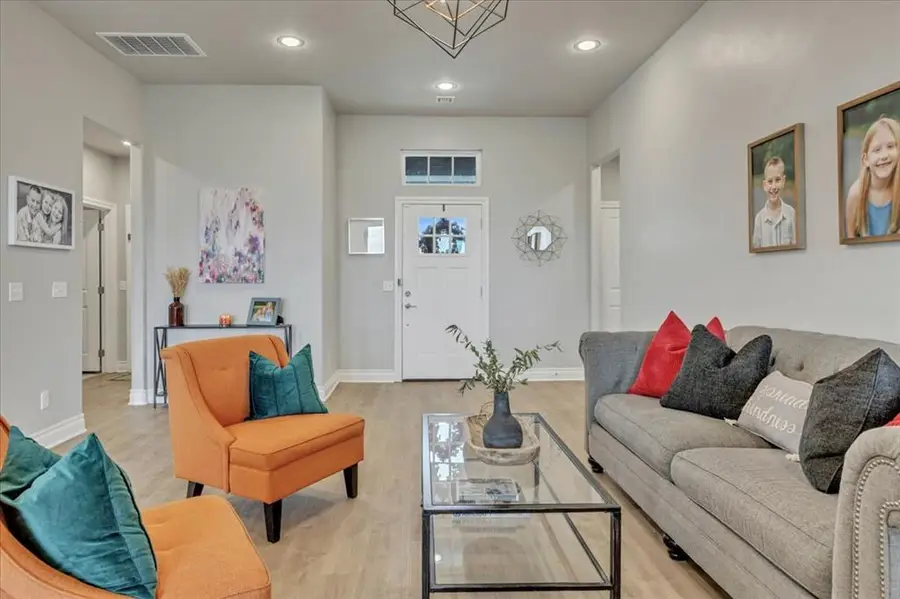 8810 Summit View Lane, Edmond, OK 73025 - Image #2