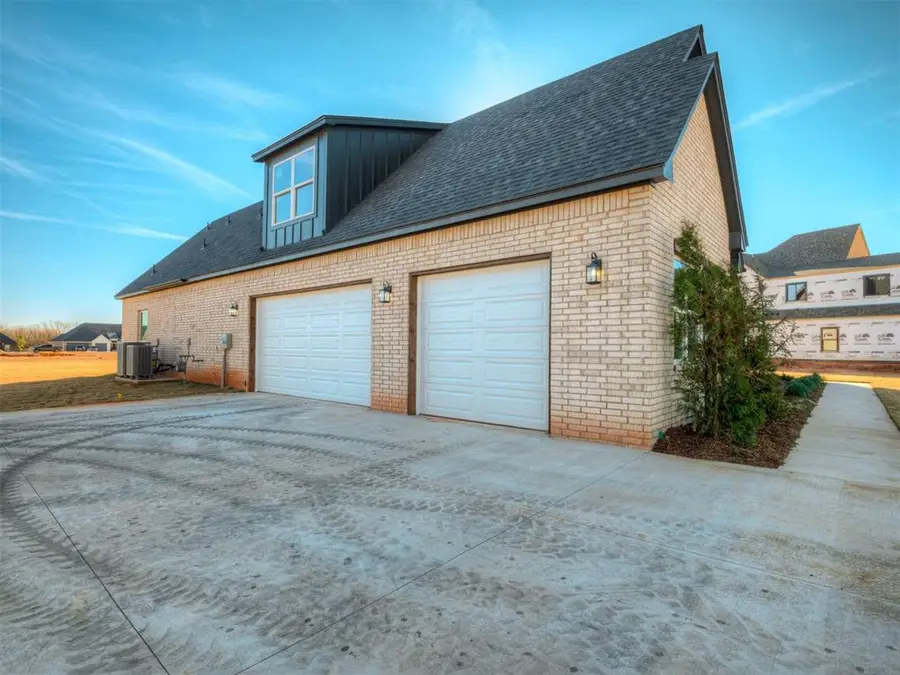 606 Paris Avenue, Piedmont, OK 73078 - Image #2