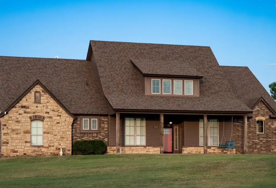 304 E Remuda East Street, Yukon, OK 73099 - Image #2