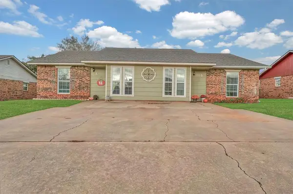 205 Coral Avenue #A & B, Elk City, OK 73644