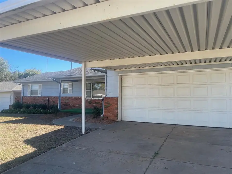 1219 Monroe Drive, Shawnee, OK 74804 - Image #2