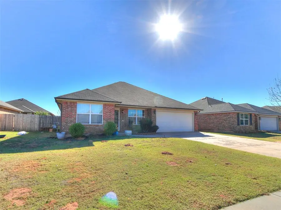 608 E Juniper Lane, Mustang, OK 73064 - Image #2