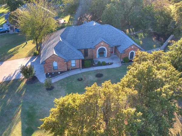 882 Oakley Drive, Blanchard, OK 73010