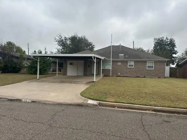 873 N Windermere Drive, Moore, OK 73160 - Image #1