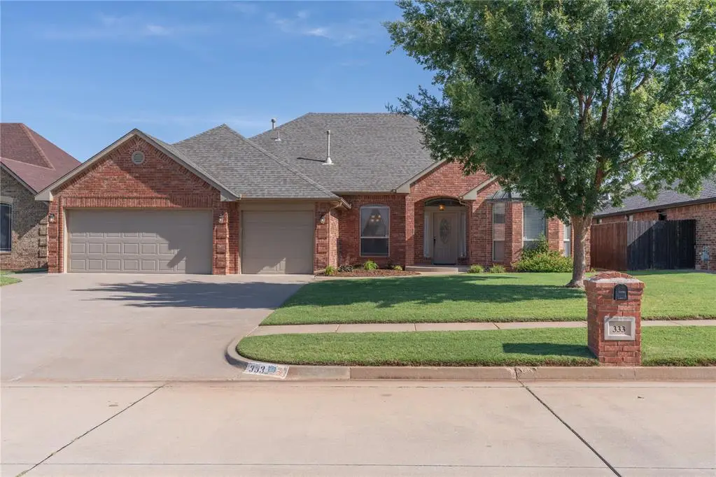 333 E Mobile Terrace, Mustang, OK 73064 - Image #1