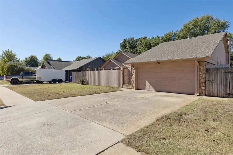 506 Garland Court, Norman, OK 73072 - Image #2