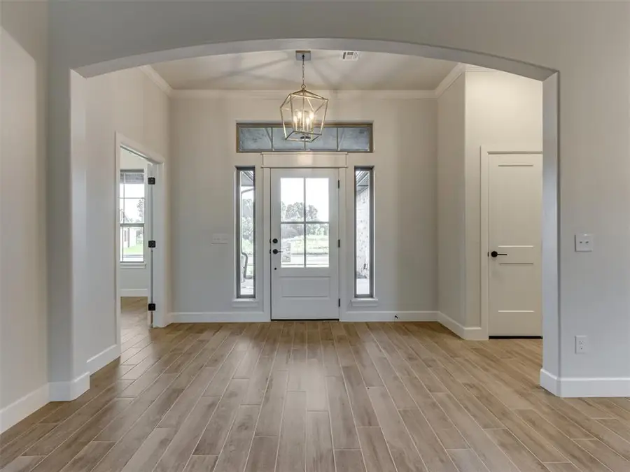 10504 SW 50th Street, Mustang, OK 73064 - Image #3