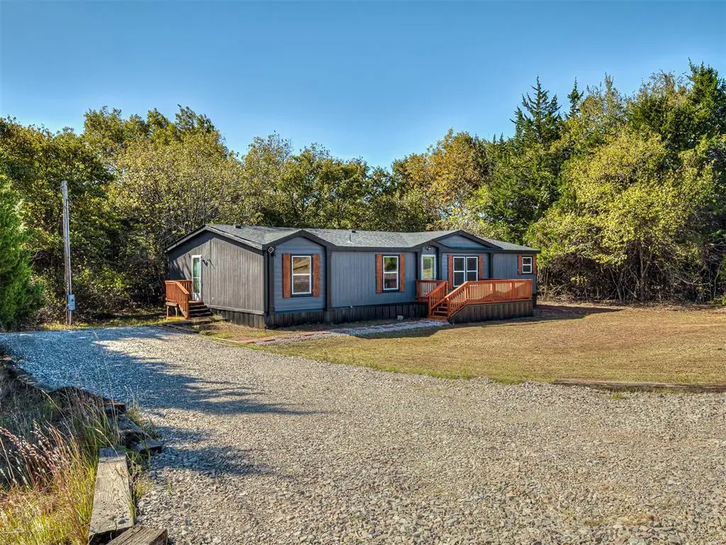 20522 Oak Pond Drive, Harrah, OK 73045 - Image #1