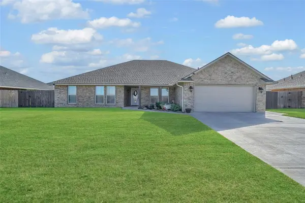 1812 Lynx Lane, Altus, OK 73521
