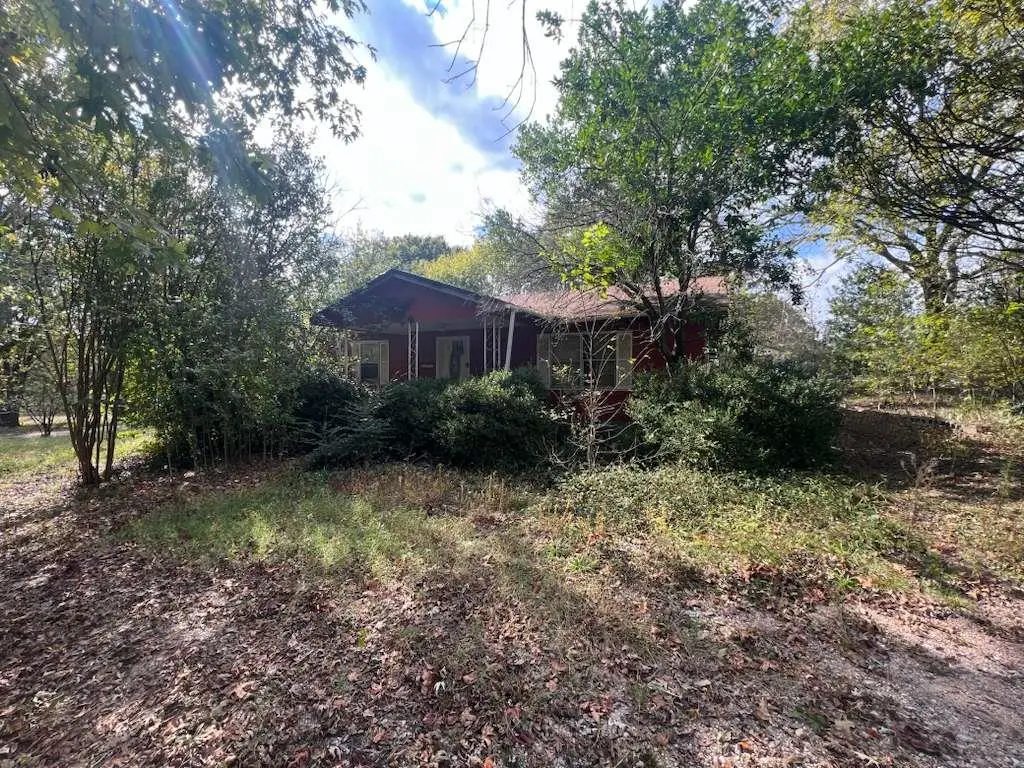 1315 N Kemp Avenue, Tishomingo, OK 73460 - Image #1