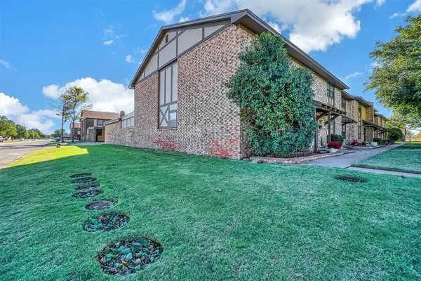 1325 Canterbury Boulevard, Altus, OK 73521
