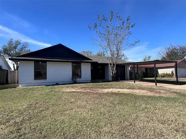 911 Craig Drive, Moore, OK 73160