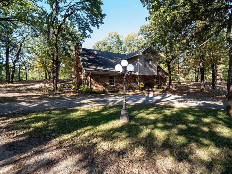 17 Rustic Oaks Drive, Shawnee, OK 74804 - Image #3